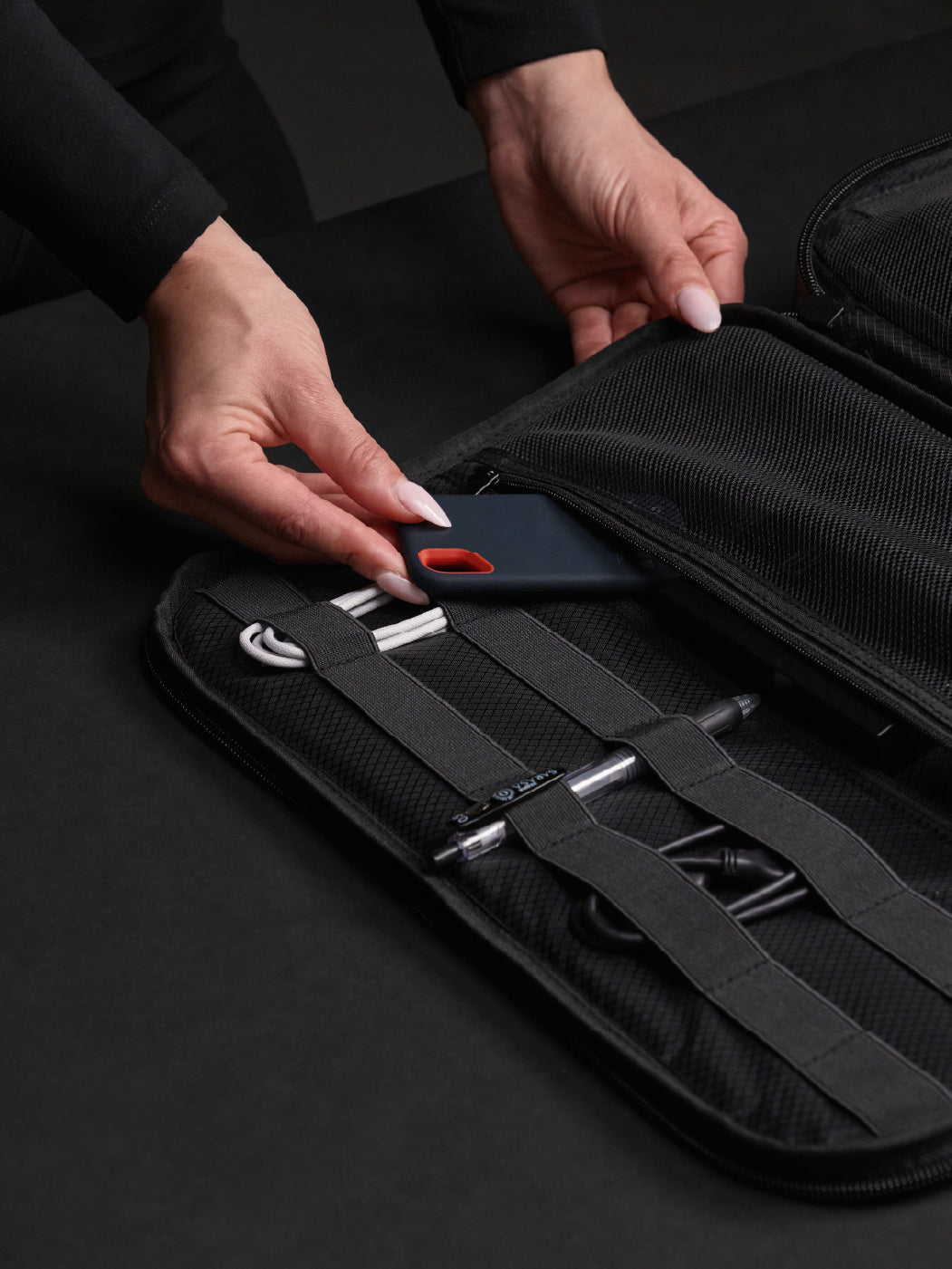 3064™ Laptop Messenger 16"