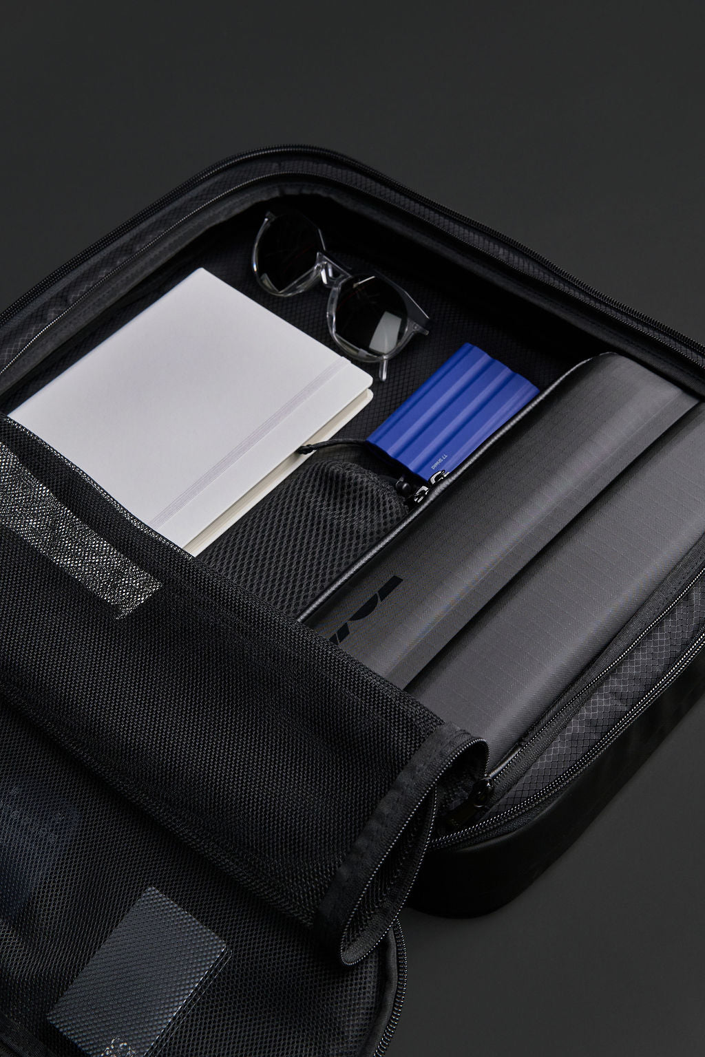 3064™ Laptop Messenger 18"