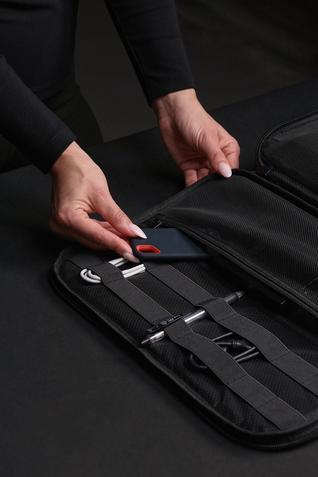 3064™ Laptop Messenger 16"