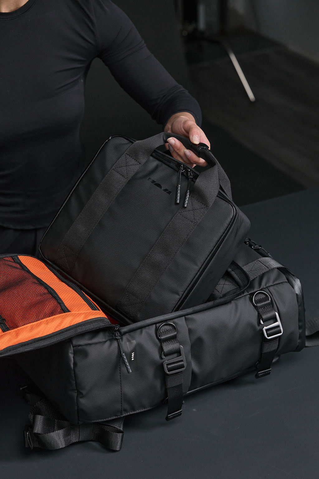 Reizen / Onder de stoel 18L