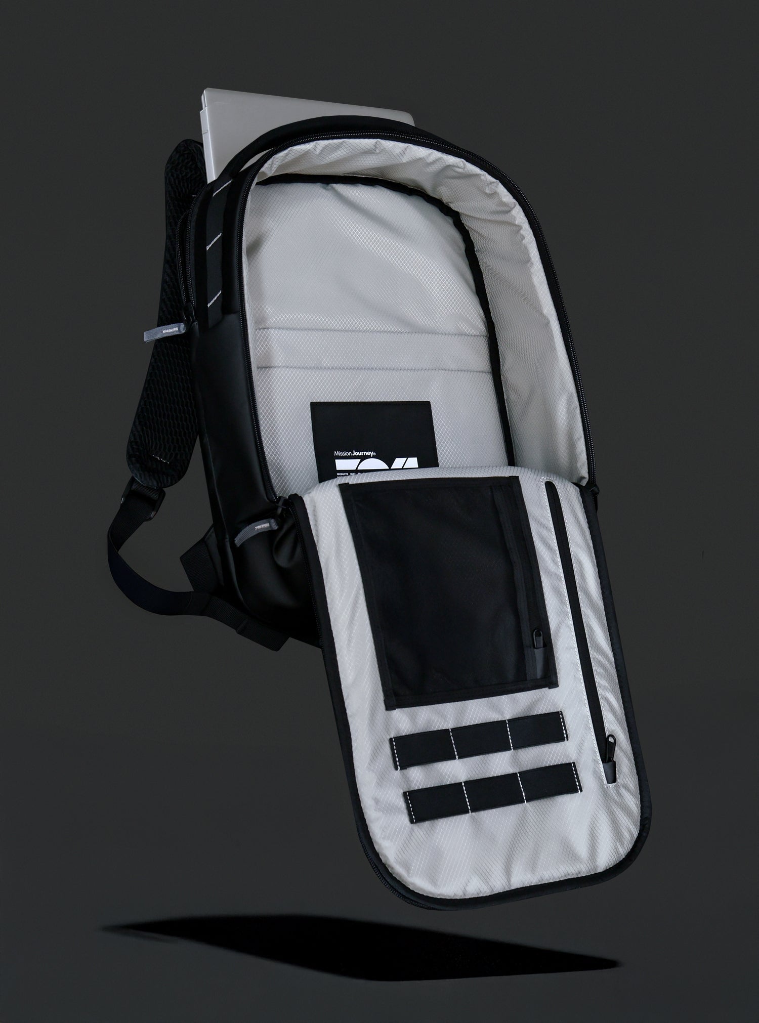 3064™ Daypack 22L - Three Peaks GBR