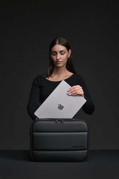 3064™ Laptop Messenger 16" - Three Peaks GBR