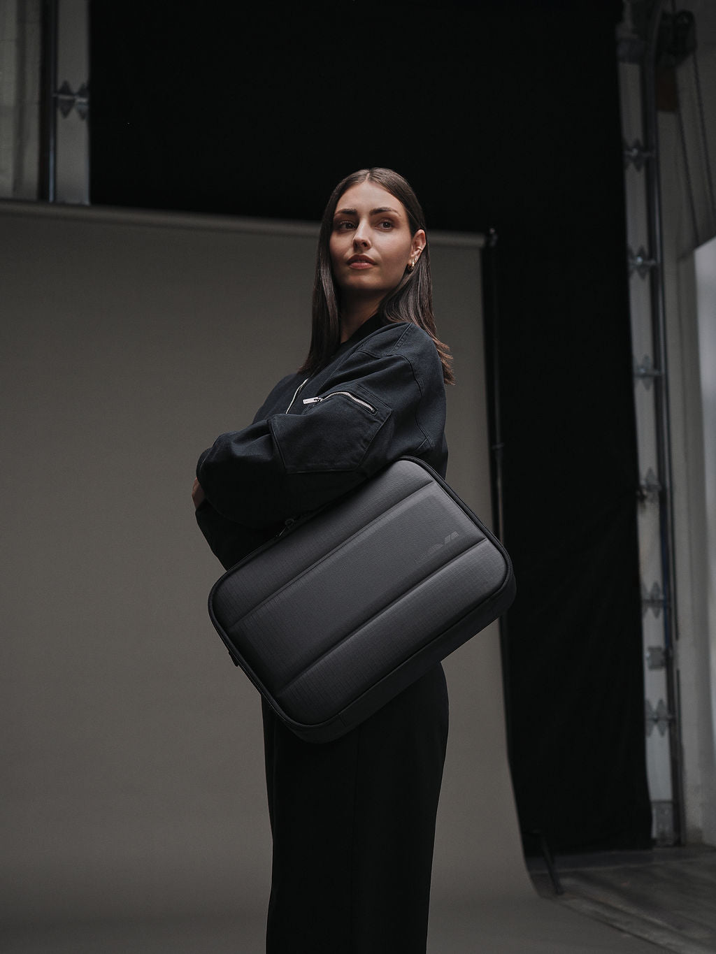 3064™ Laptop Messenger 16" - Three Peaks GBR