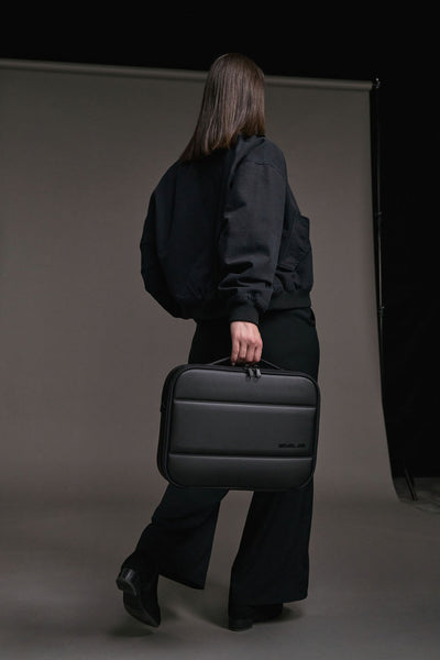 3064™ Laptop Messenger 16"