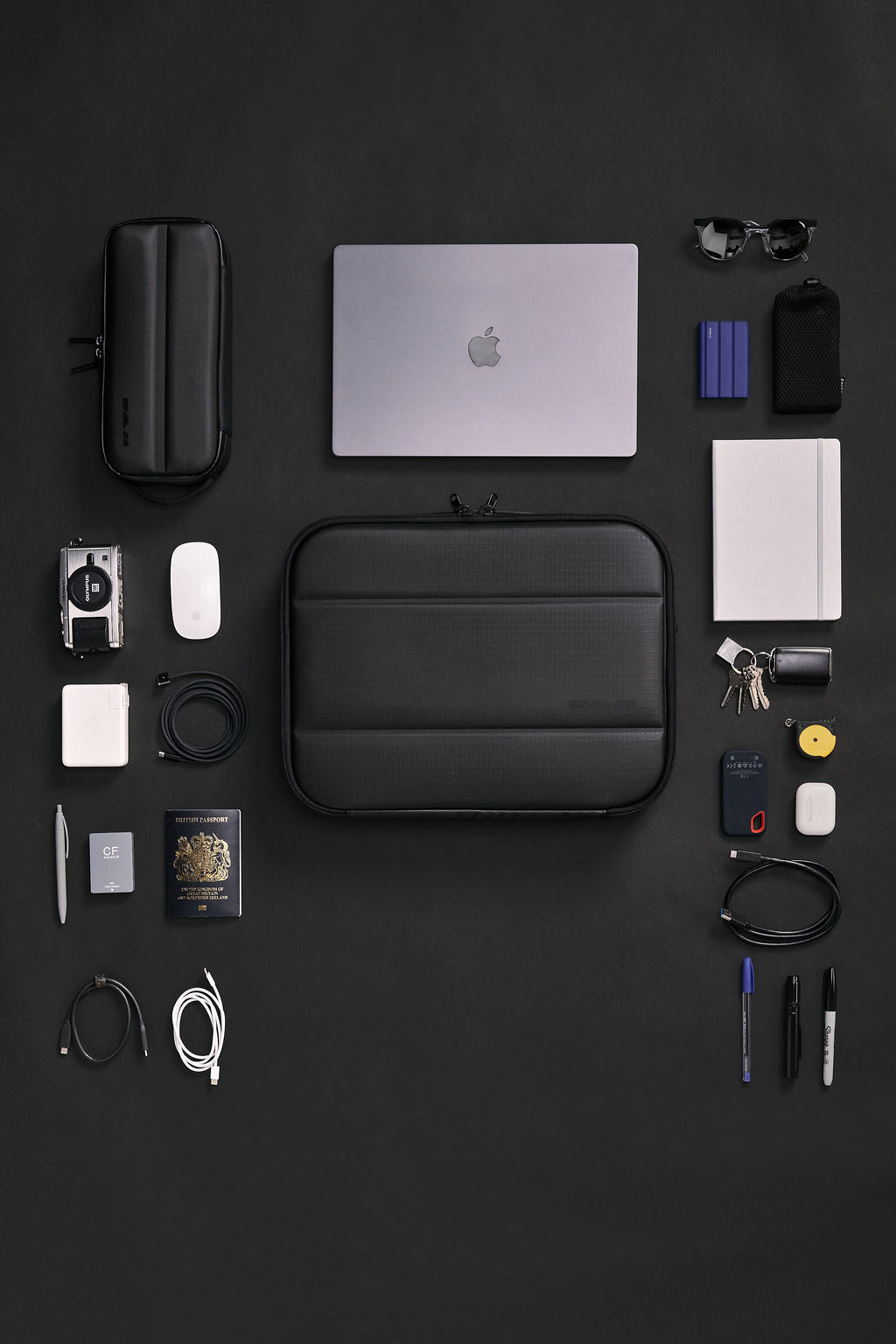 3064™ Laptop Messenger 18"