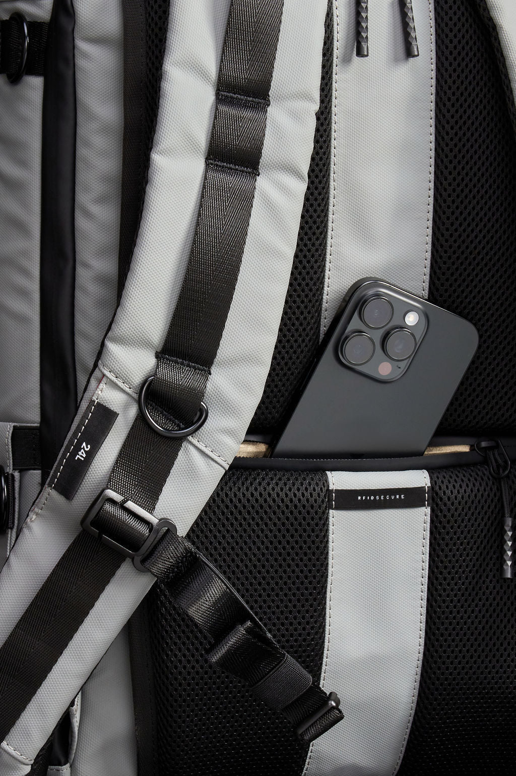 COMMUTER 24L - CREATOR SET 2 - Three Peaks GBR