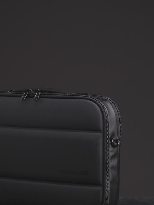 3064™ Laptop Messenger 16"