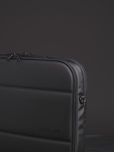3064™ Laptop Messenger 18"