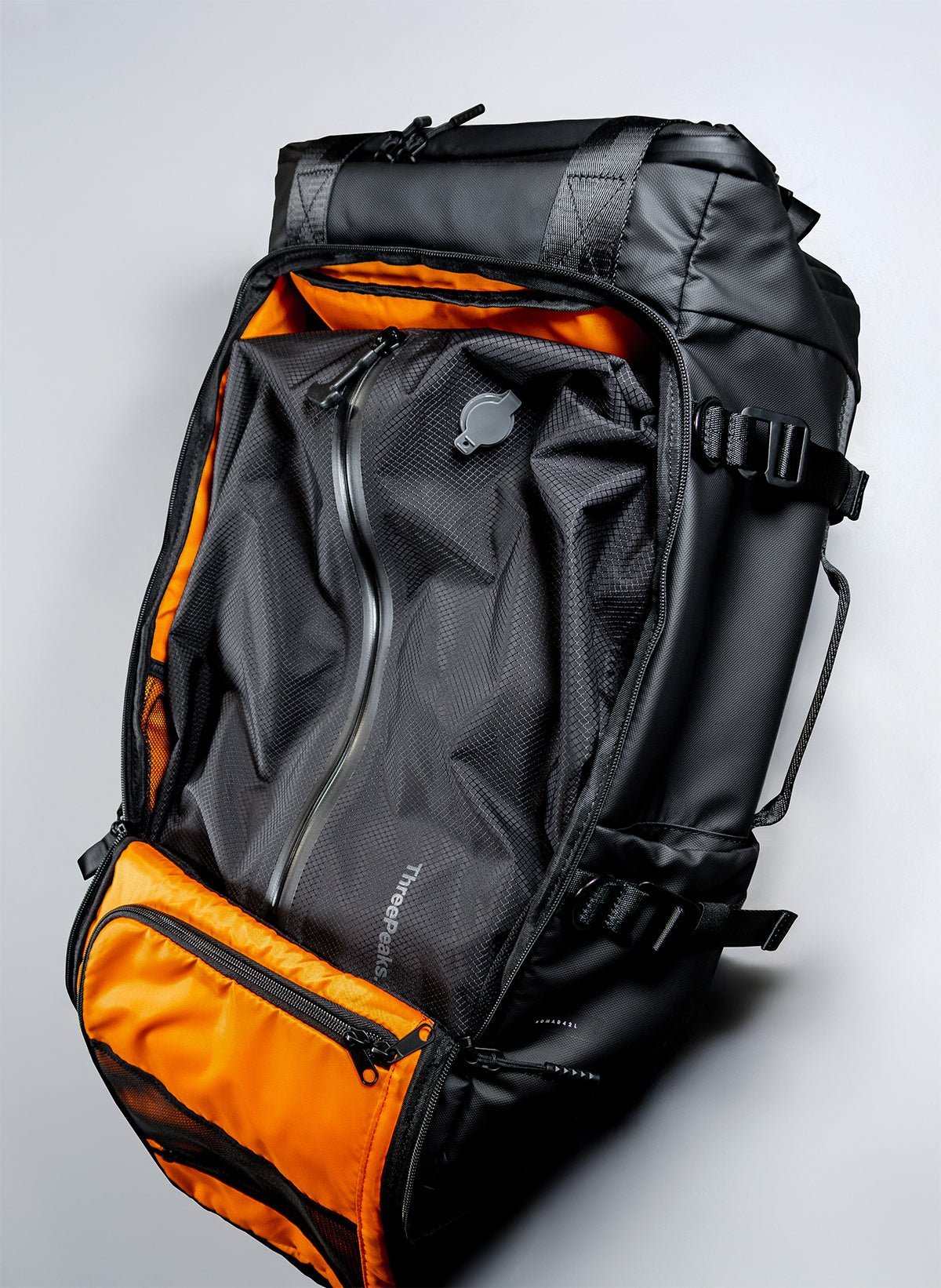 SET 8 - NOMAD 30L + COMPRESSION 16L - Three Peaks GBR